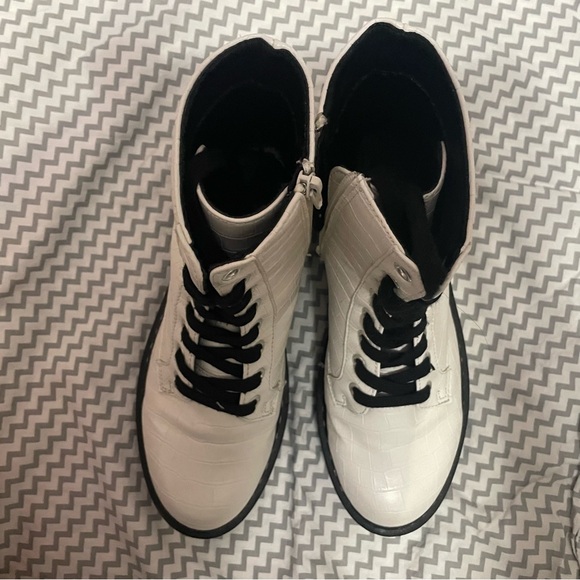 True Craft White Combat Boots. Almost New. I wore them once. No original box. - Picture 7 of 9